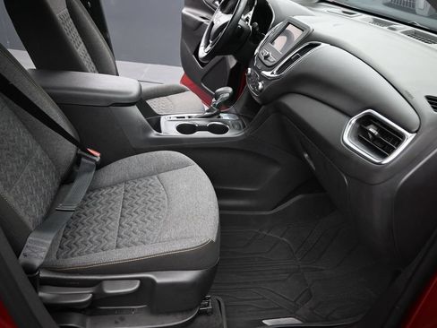 Used 2024 Chevrolet Equinox LT w/ LPO, Floor Liner Package FWD image 24