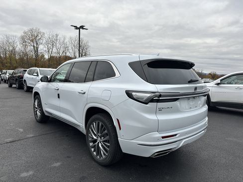 New 2026 Buick Enclave Avenir image 8