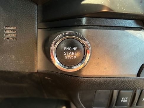 Used 2022 Toyota Tacoma TRD Sport image 28