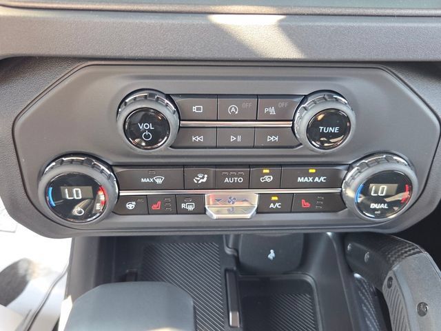 New 2026 Ford Bronco Raptor w/ Interior Carbon Fiber Pack AWD/4WD image 21