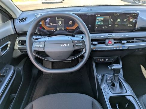 New 2026 Kia K4 FWD image 16