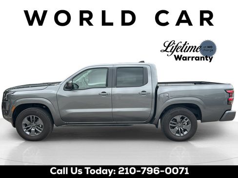 Used 2025 Nissan Frontier SV w/ SV Convenience Package RWD image 6