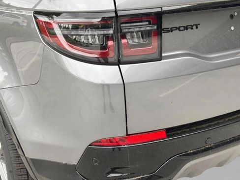 Used 2025 Land Rover Discovery Sport Dynamic SE image 38