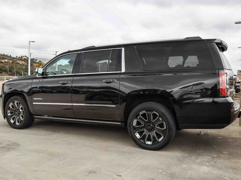 Used 2020 GMC Yukon XL Denali w/ Denali Ultimate Package AWD/4WD image 6