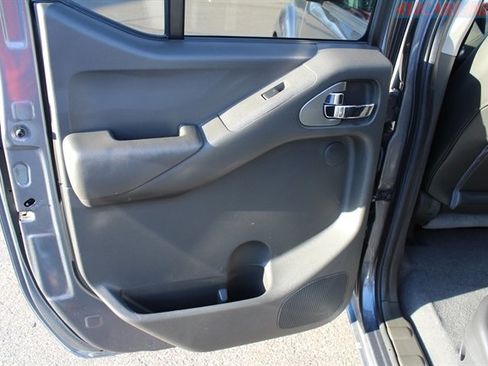 Used 2020 Nissan Frontier PRO-4X w/ Pro-4x Utility Package image 26