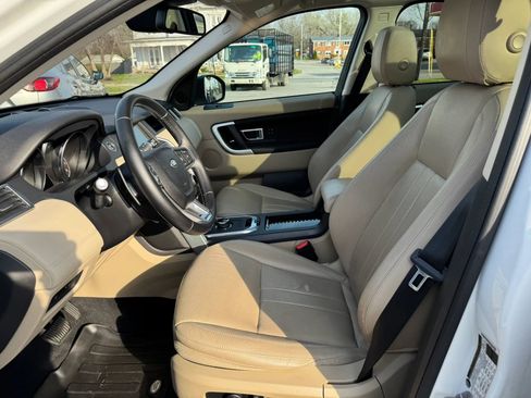 Used 2018 Land Rover Discovery Sport HSE AWD/4WD image 25