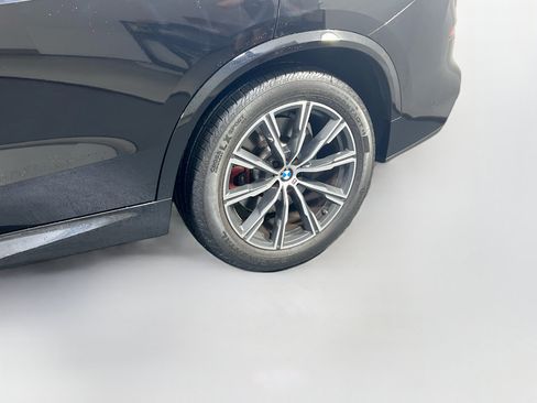Used 2021 BMW X5 xDrive40i w/ M Sport Package AWD/4WD image 31