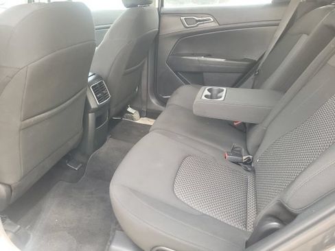 Certified 2025 Kia Sportage LX AWD/4WD image 12