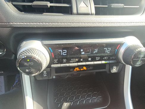 Certified 2025 Toyota RAV4 XLE AWD/4WD image 18