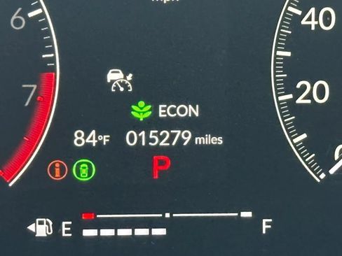 Used 2024 Honda Civic Sport image 32