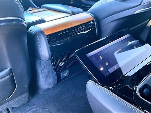 Used 2022 Jeep Grand Wagoneer Series III w/ Rear Seat Video Group 1 image 25