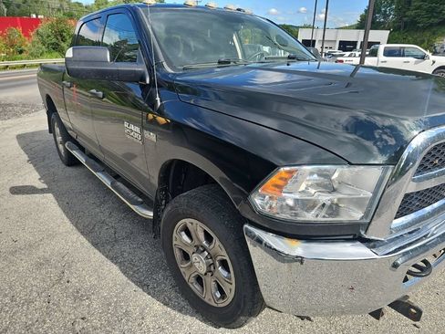Used 2016 RAM 2500 Tradesman w/ Chrome Appearance Group AWD/4WD image 7