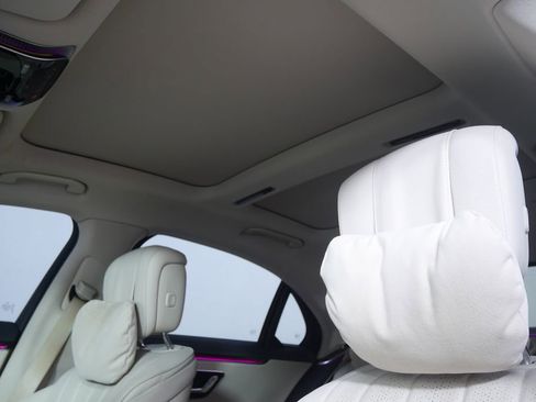 Used 2022 Mercedes-Benz S 500 4MATIC image 11