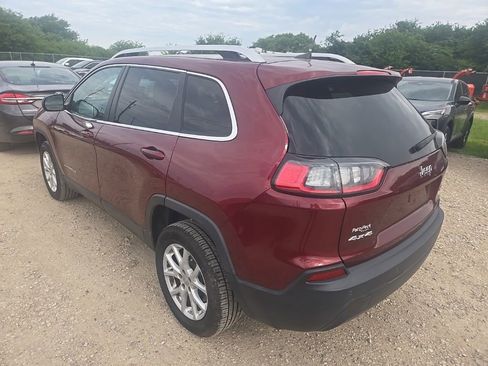 Used 2019 Jeep Cherokee Latitude Plus AWD/4WD image 2