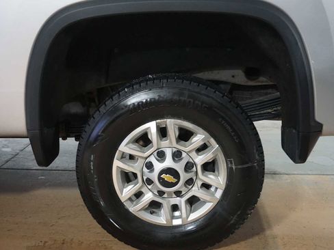 Used 2022 Chevrolet Silverado 2500 LT w/ Convenience Package image 10