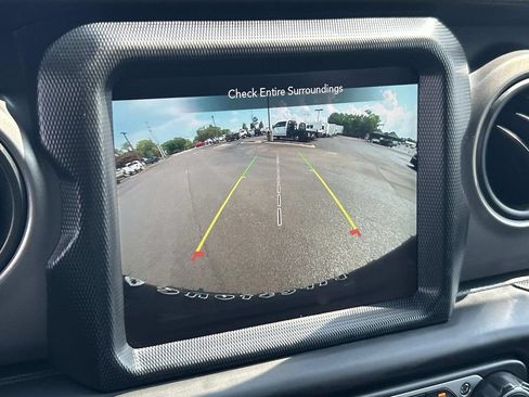 Used 2023 Jeep Wrangler Unlimited w/ Sun & Screen Package AWD/4WD image 32