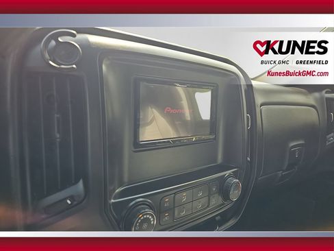 Used 2018 Chevrolet Silverado 1500 Custom w/ Custom Value Package AWD/4WD image 19
