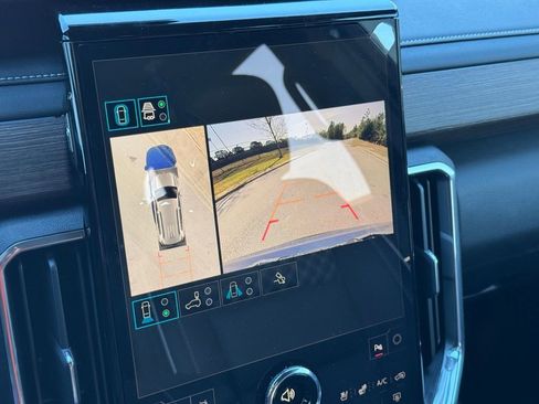 New 2026 GMC Acadia Denali w/ Super Cruise Package image 33