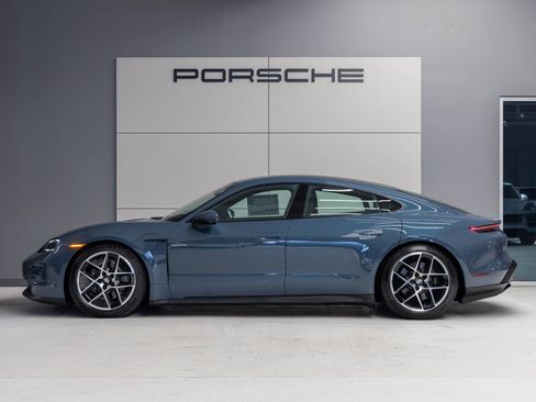 Used 2025 Porsche Taycan 4 image 2