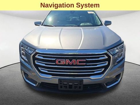 Used 2023 GMC Terrain SLT w/ Infotainment Package II AWD/4WD image 4