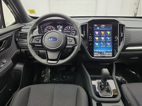 Used 2025 Subaru Forester Premium AWD/4WD image 16