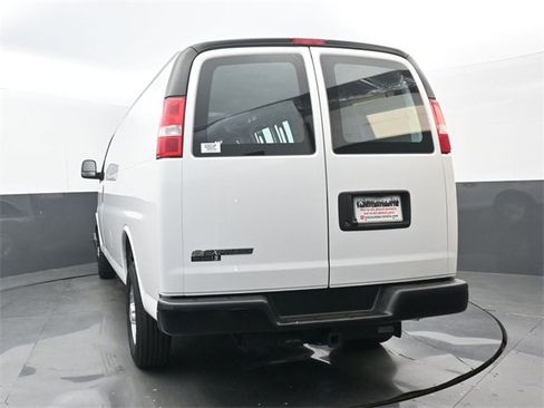Used 2023 Chevrolet Express 2500 Extended image 14