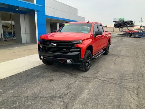 Used 2019 Chevrolet Silverado 1500 LT Trail Boss image 2