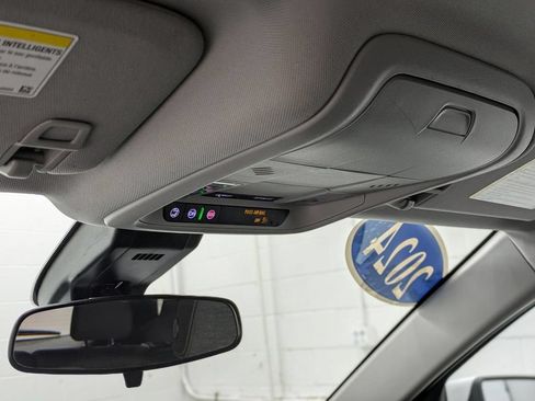 Used 2024 Chevrolet Equinox LT AWD/4WD image 36