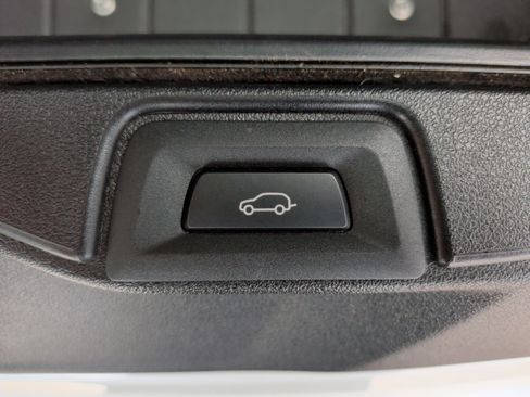 Used 2019 BMW X5 xDrive50i w/ M Sport Package image 42