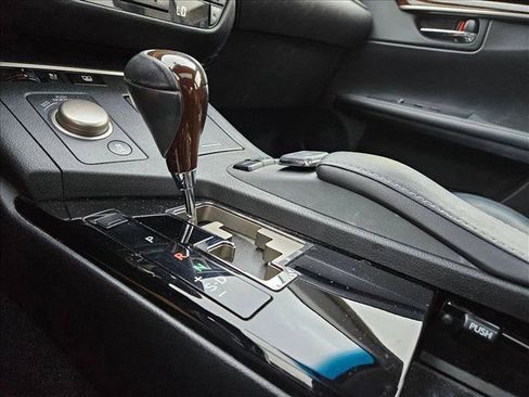 Used 2015 Lexus ES 350 w/ Luxury Package FWD image 13