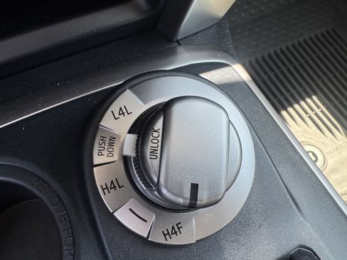 Used 2023 Toyota 4Runner Limited AWD/4WD image 37