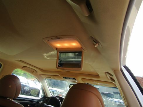 Used 2017 Lexus LS 460 image 10