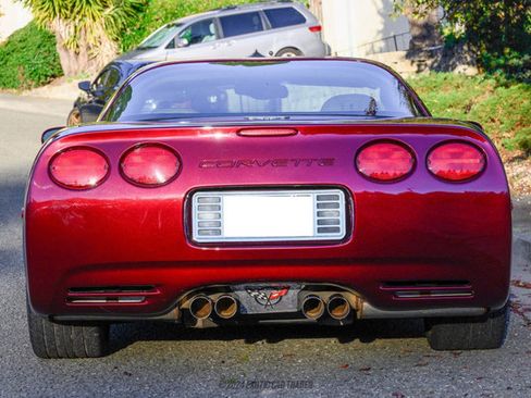 Used 2003 Chevrolet Corvette 50th Anniversary Edition w/ Preferred Equipment Group image 21