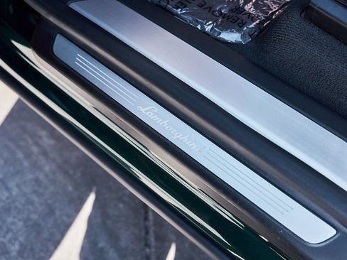 Used 2023 Lamborghini Urus S image 40