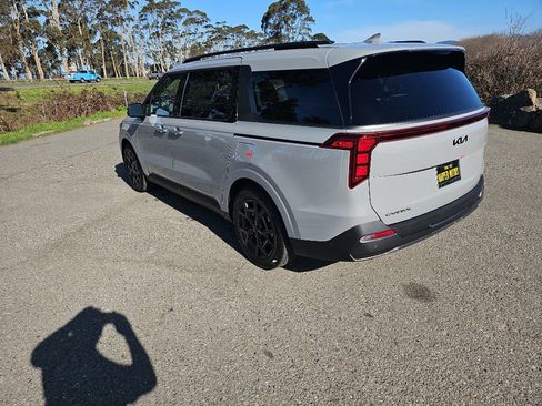 New 2026 Kia Carnival SX image 3
