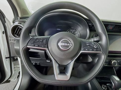 Used 2023 Nissan Kicks SV image 12