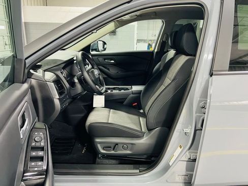 New 2026 Nissan Rogue SV FWD image 21