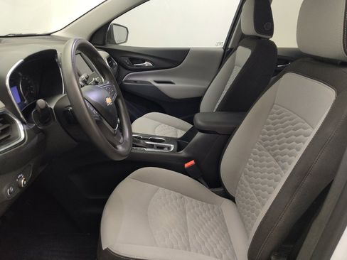 Used 2020 Chevrolet Equinox LT FWD image 17