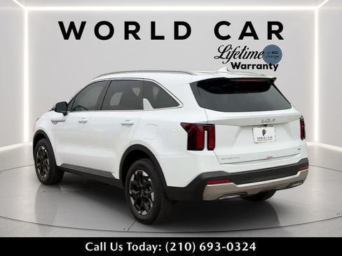 Used 2025 Kia Sorento S AWD/4WD image 5