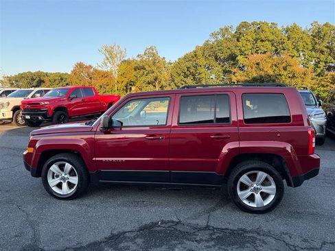 Used 2016 Jeep Patriot Latitude image 10