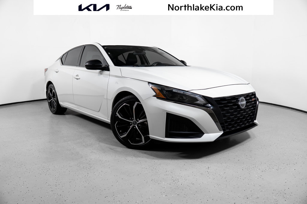 Used 2023 Nissan Altima 2.5 SR FWD image 1