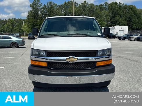 Used 2025 Chevrolet Express 3500 LT w/ LT Preferred Equipment Group RWD image 3