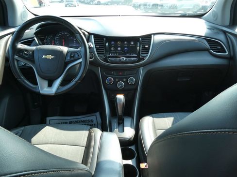 Certified 2019 Chevrolet Trax LT w/ LT Convenience Package AWD/4WD image 20