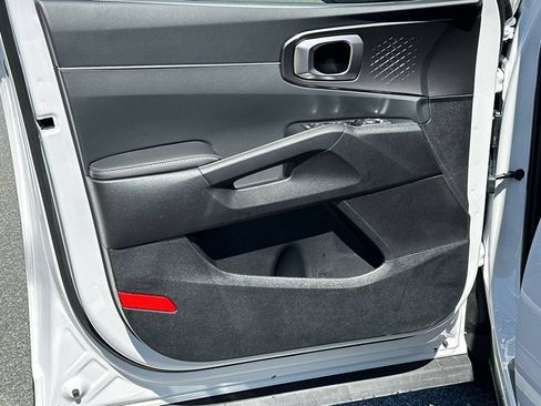 New 2026 Kia Sorento LX FWD image 10