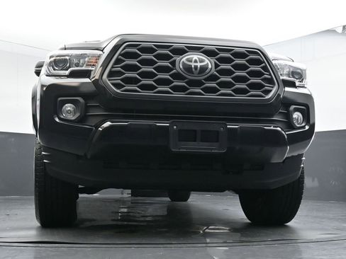 Used 2020 Toyota Tacoma TRD Sport image 38