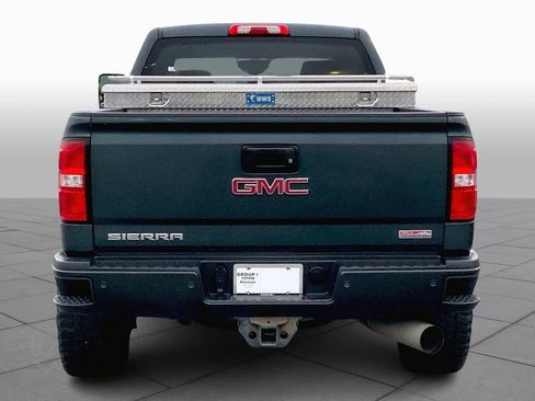 Used 2018 GMC Sierra 2500 SLT w/ Duramax Plus Package image 5