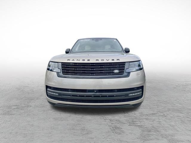 Used 2025 Land Rover Range Rover Long Wheelbase SE AWD/4WD image 2