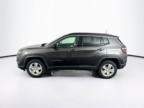 Used 2022 Jeep Compass Latitude AWD/4WD image 4
