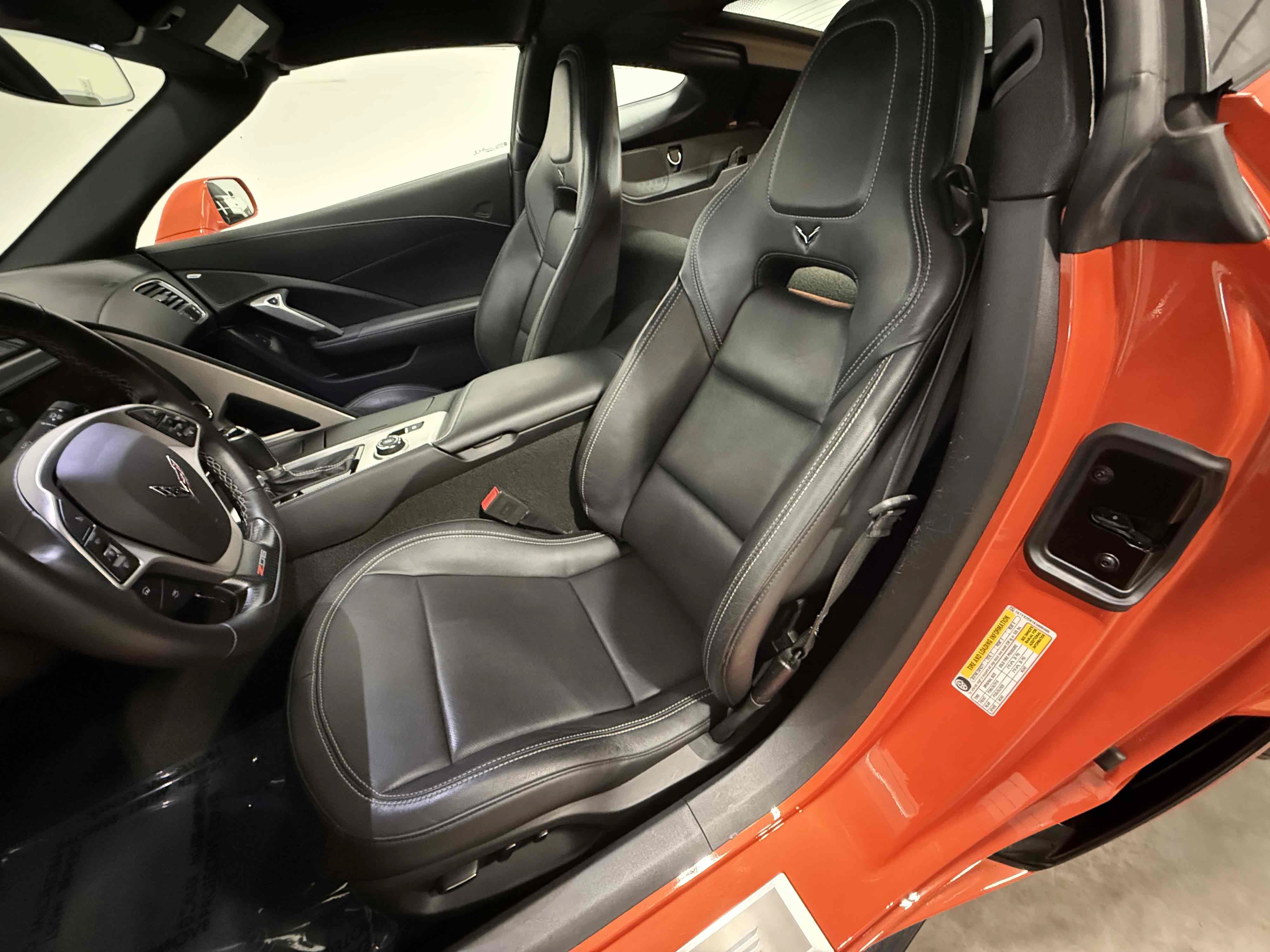 Used 2019 Chevrolet Corvette Z06 RWD image 13