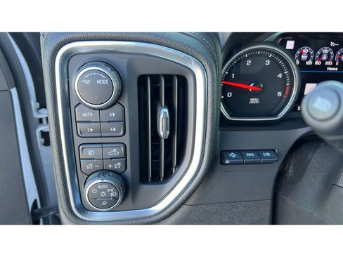 Used 2020 Chevrolet Silverado 2500 LTZ w/ LTZ Premium Package image 23